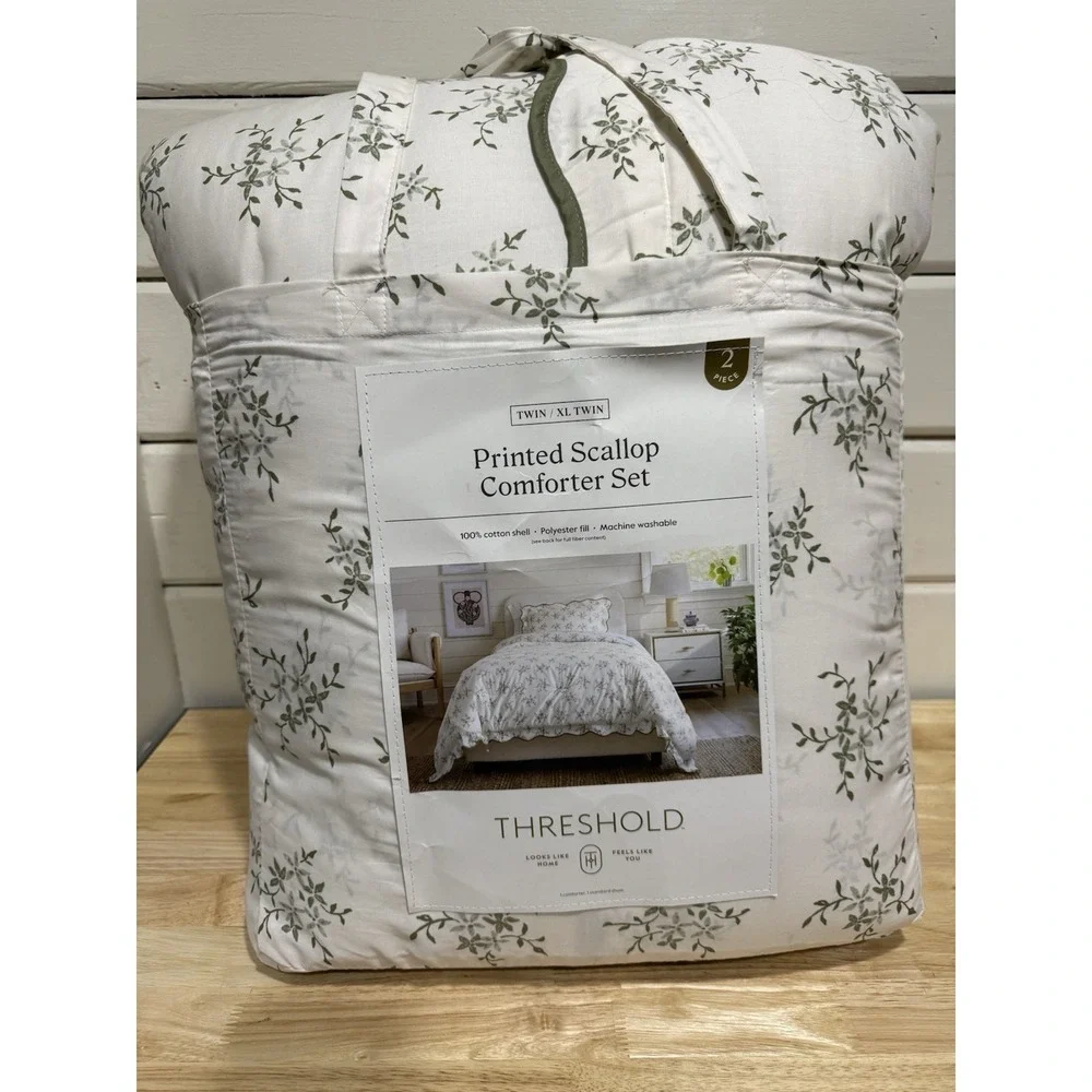 Twin/Twin XL Floral Scallop Comforter and Sham Set Sage Green for Dorm